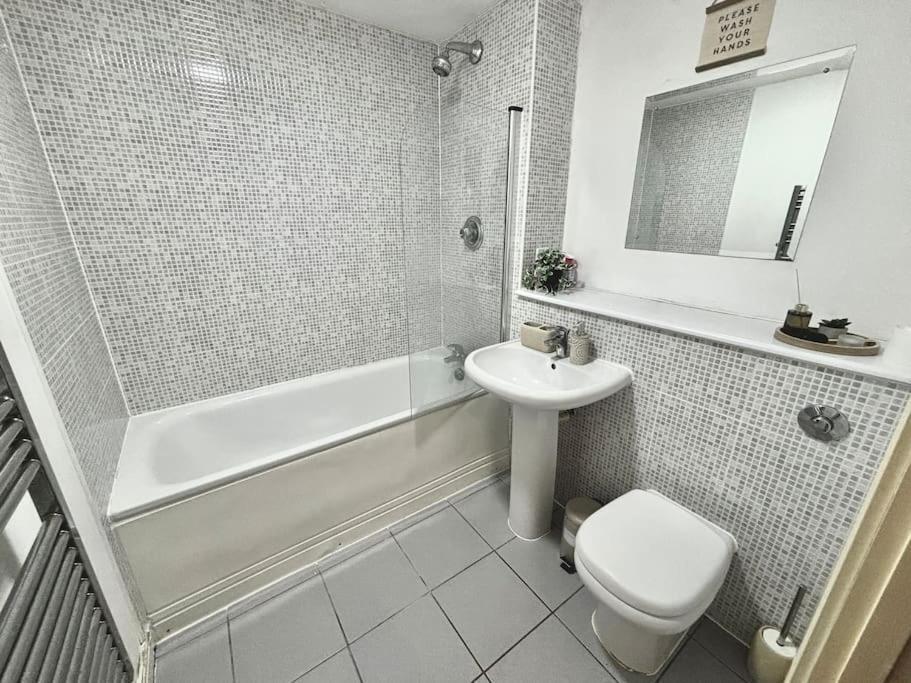 Luxury Apartment In The Heart Of Birmingham City! Екстериор снимка
